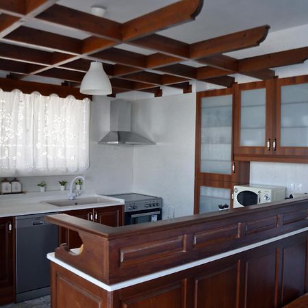 Antorina Beachfront Villas With Private Pools Kamari  외부 사진