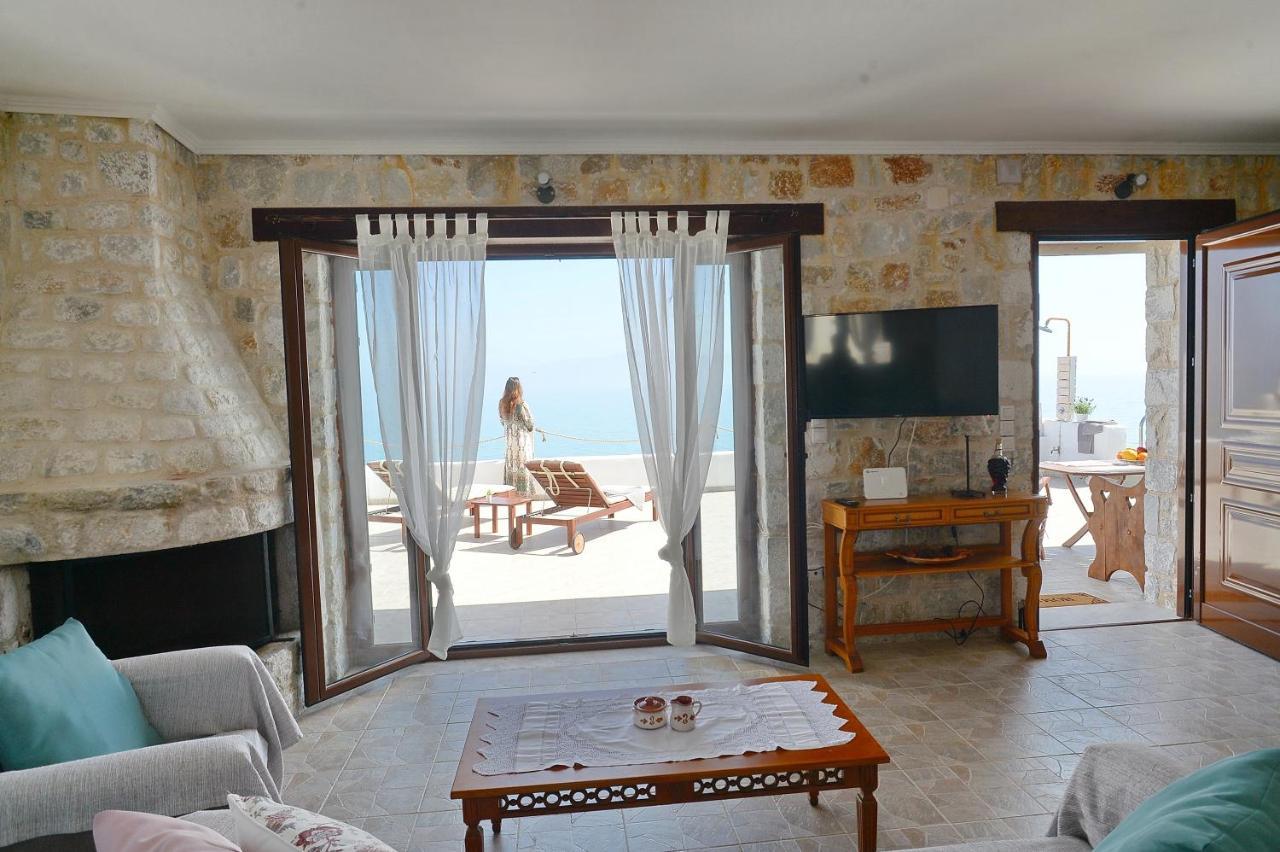 Antorina Beachfront Villas With Private Pools Kamari  외부 사진