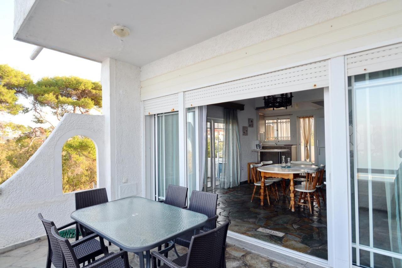 Antorina Beachfront Villas With Private Pools Kamari  외부 사진