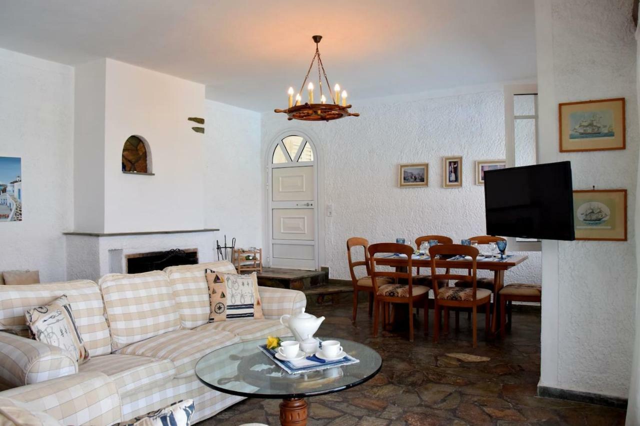 Antorina Beachfront Villas With Private Pools Kamari  외부 사진
